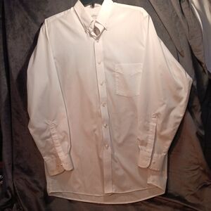 Van Heusen Classic White Button-Up Shirt Size 15.5